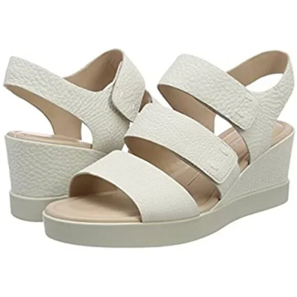 🎁 ECCO Women's Shape Wedge Plateau Fashion Sandal